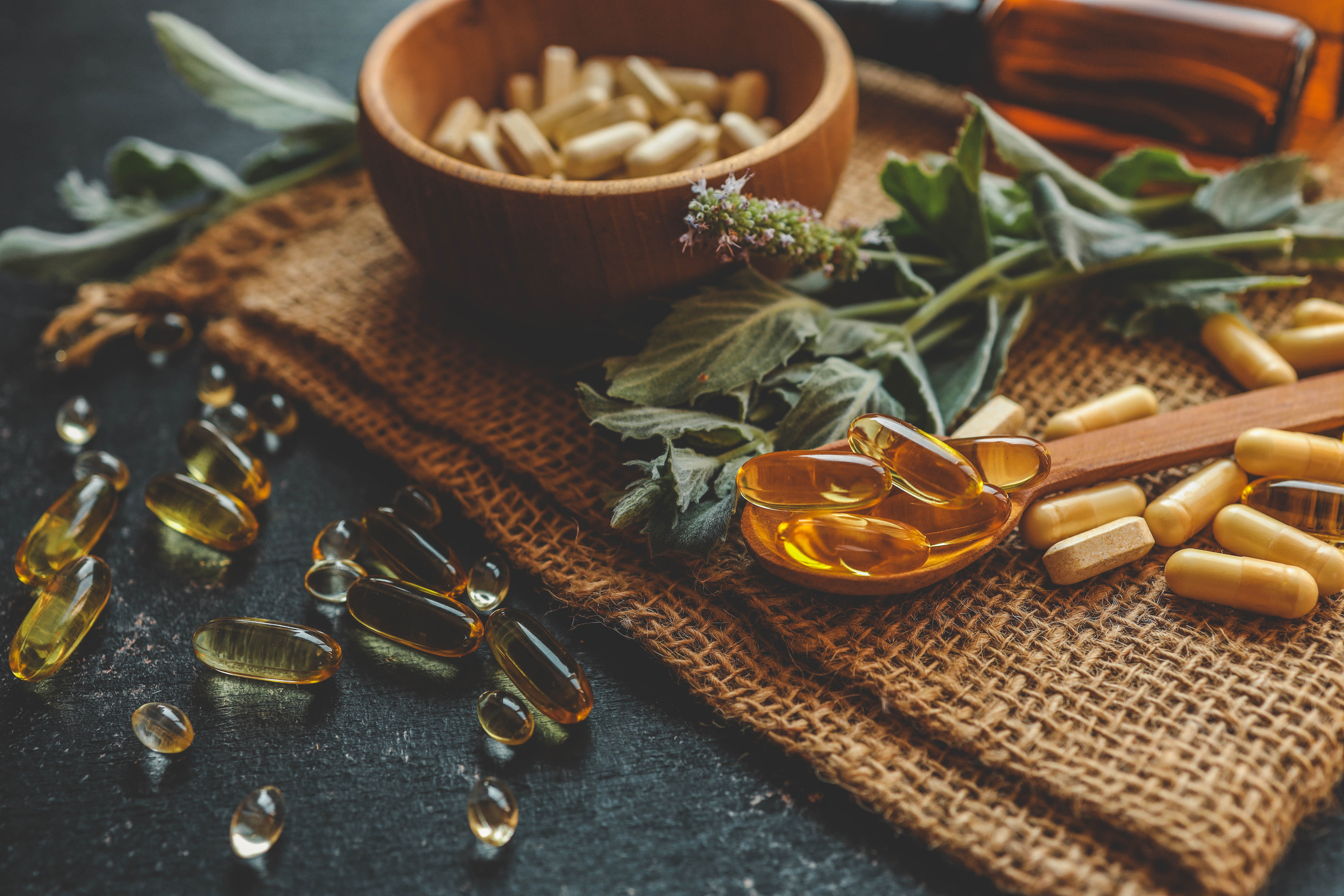 Vitalis Elements — Nahrungsergänzung mit Kapseln, Ölen und Kräutern